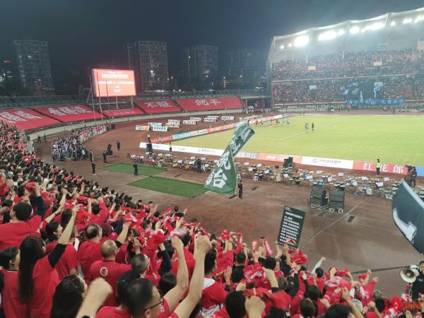 四川省城市足球联赛｜一度过期2球！自贡队主场逆转投降宜宾队，暂居川南赛区第一